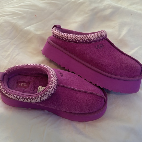 Ugg Tazz platform shearling lined slippers shoes. Unworn. Size womens 7 - Picture 4 of 4